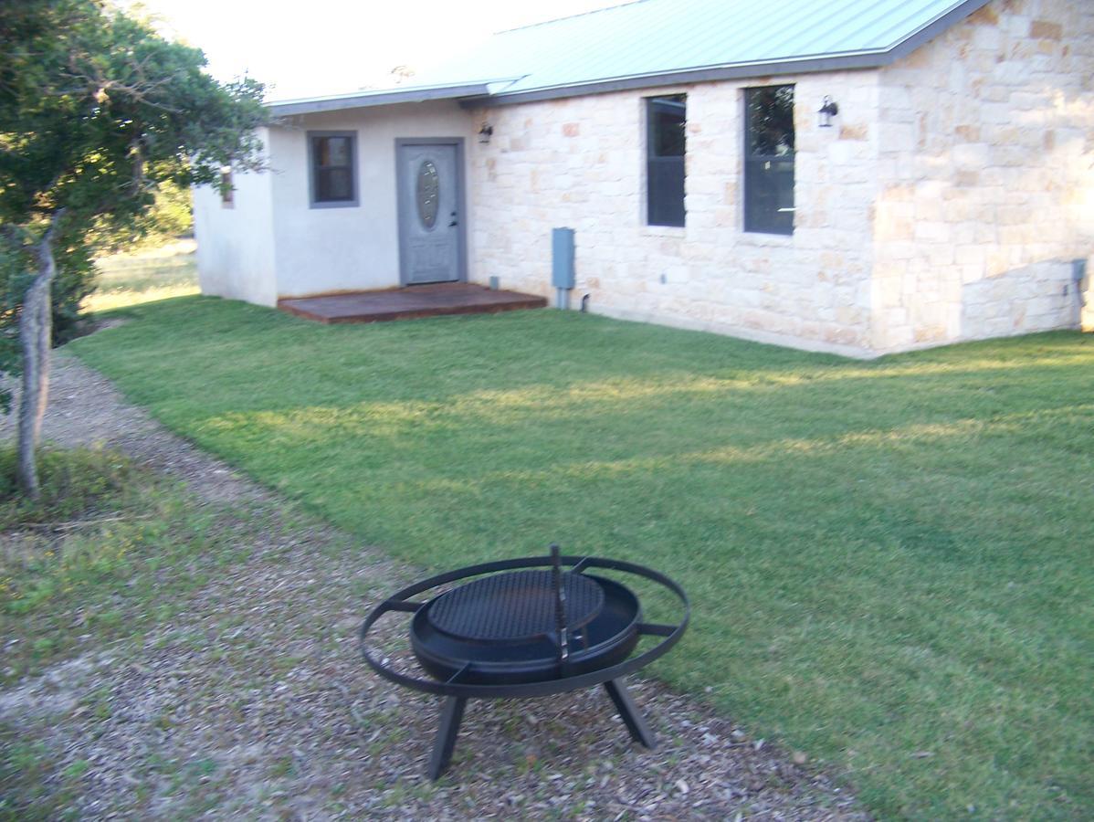 Breezy Hills Cottages - Hill Top Cottage Fredericksburg Extérieur photo